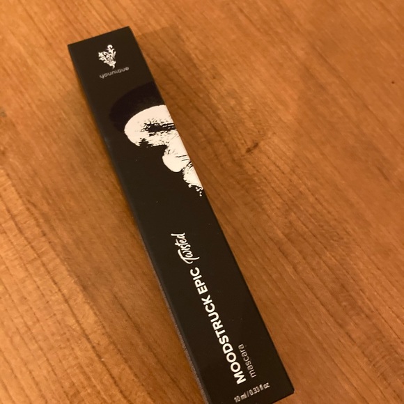 🔥 EPIC twisted mascara - Picture 2 of 2